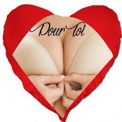 Coussin Saint valentin poitrine